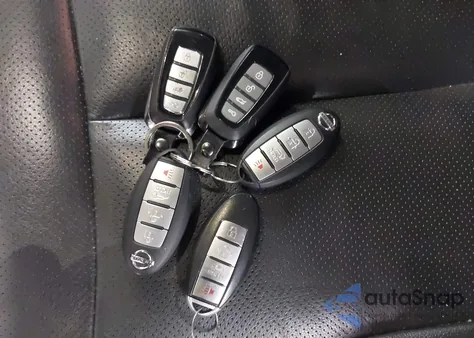 2015 Nissan Rogue Sl z USA, uszkodzony, nr VIN 5N1AT2MV6FC923275